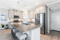 3678 East Commerce Way, Sacramento, CA 95834