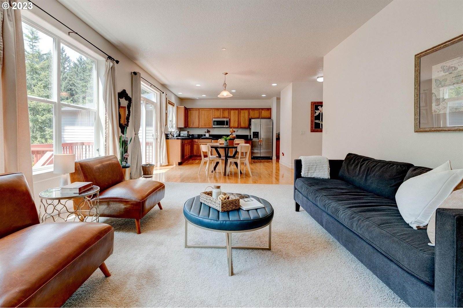 8371 SW Hayden Dr, Beaverton, OR 97007