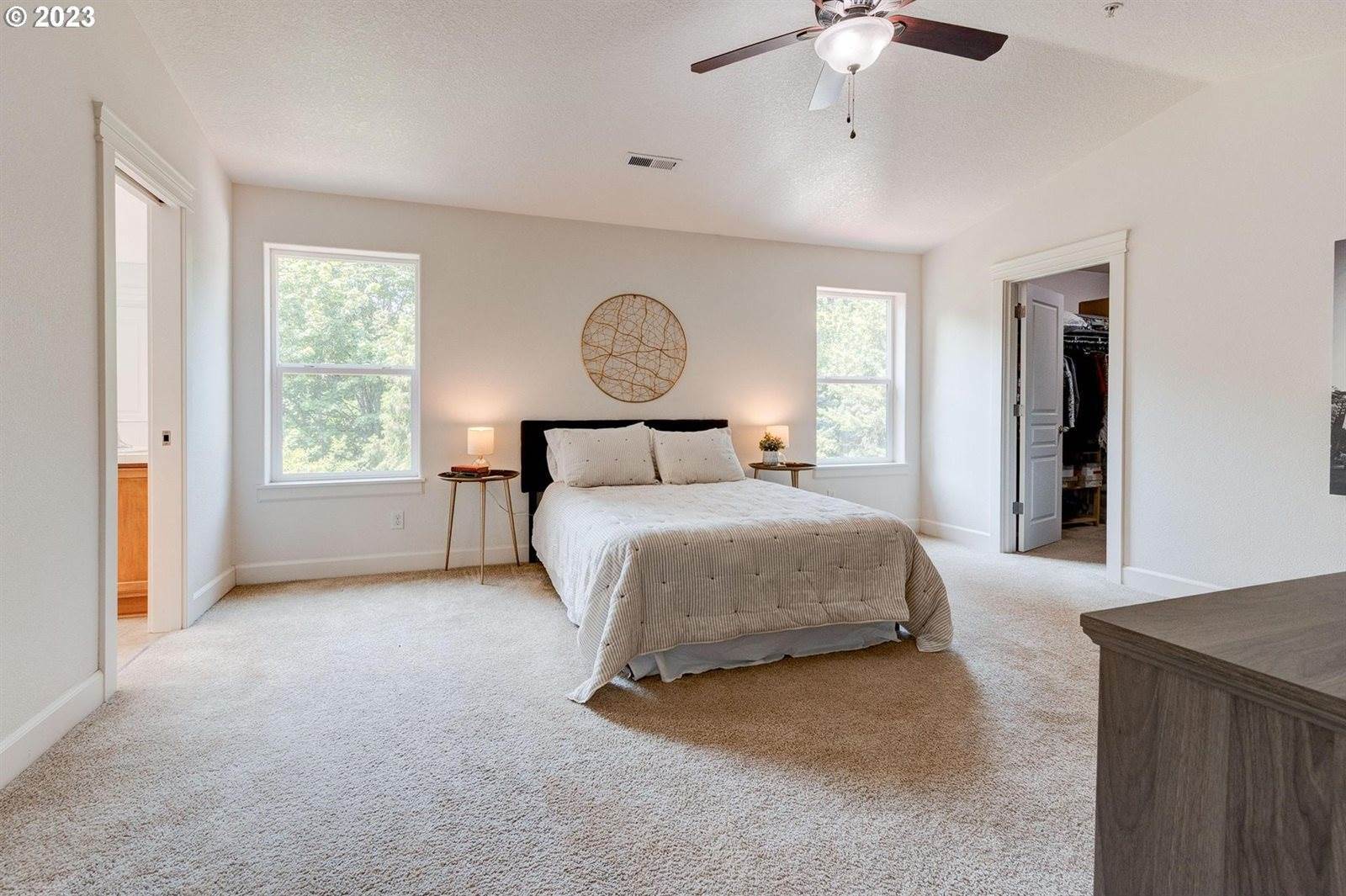 8371 SW Hayden Dr, Beaverton, OR 97007