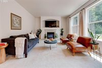 8371 SW Hayden Dr, Beaverton, OR 97007