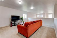 8371 SW Hayden Dr, Beaverton, OR 97007