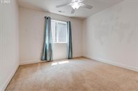 8371 SW Hayden Dr, Beaverton, OR 97007