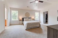 8371 SW Hayden Dr, Beaverton, OR 97007