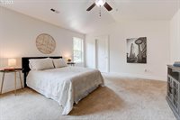 8371 SW Hayden Dr, Beaverton, OR 97007