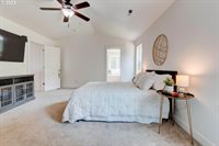 8371 SW Hayden Dr, Beaverton, OR 97007