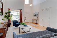 8371 SW Hayden Dr, Beaverton, OR 97007