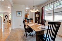8371 SW Hayden Dr, Beaverton, OR 97007