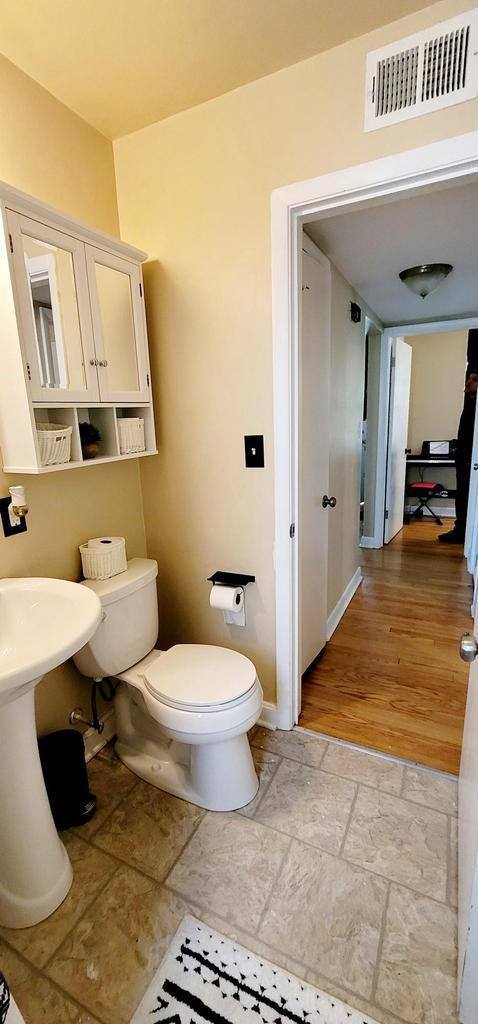 7152 W Nash STREET, Milwaukee, WI 53216