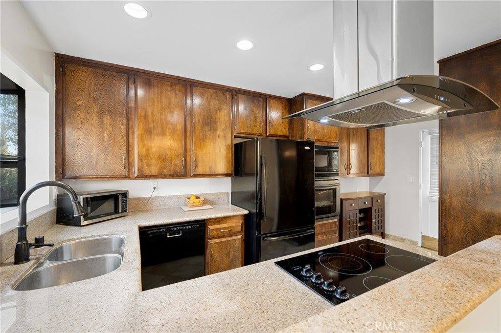 8915 Mulberry Drive, Sunland, CA 91040