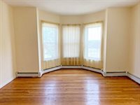 187 Chestnut St, Holyoke, MA 01040