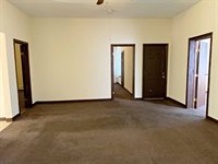 187 Chestnut St, Holyoke, MA 01040