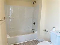 187 Chestnut St, Holyoke, MA 01040