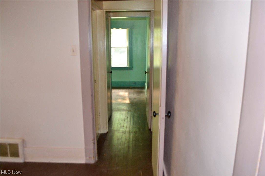 731 NE Grover Avenue, Masury, OH 44438