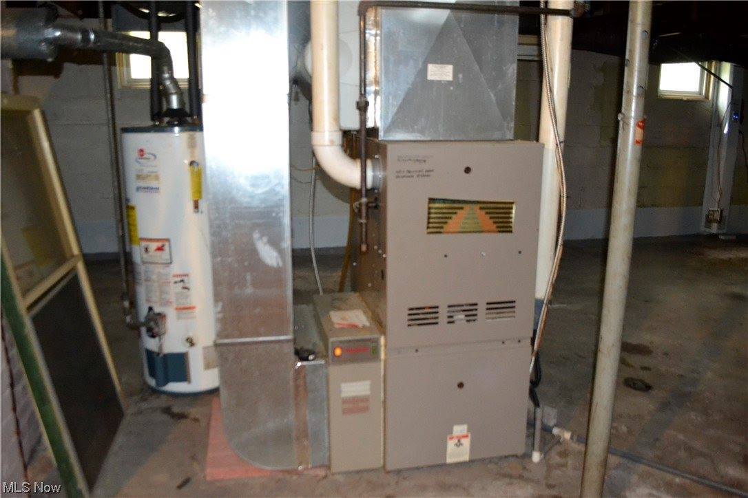 731 NE Grover Avenue, Masury, OH 44438