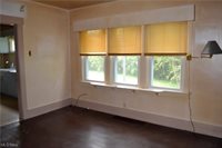 731 NE Grover Avenue, Masury, OH 44438