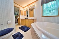 42 Oakview Lane, Enfield, ME 04493