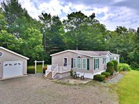 42 Oakview Lane, Enfield, ME 04493