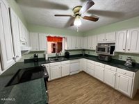 218 Christin Drive, Clinton, TN 37716