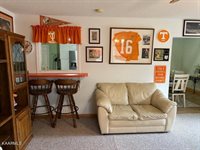 218 Christin Drive, Clinton, TN 37716