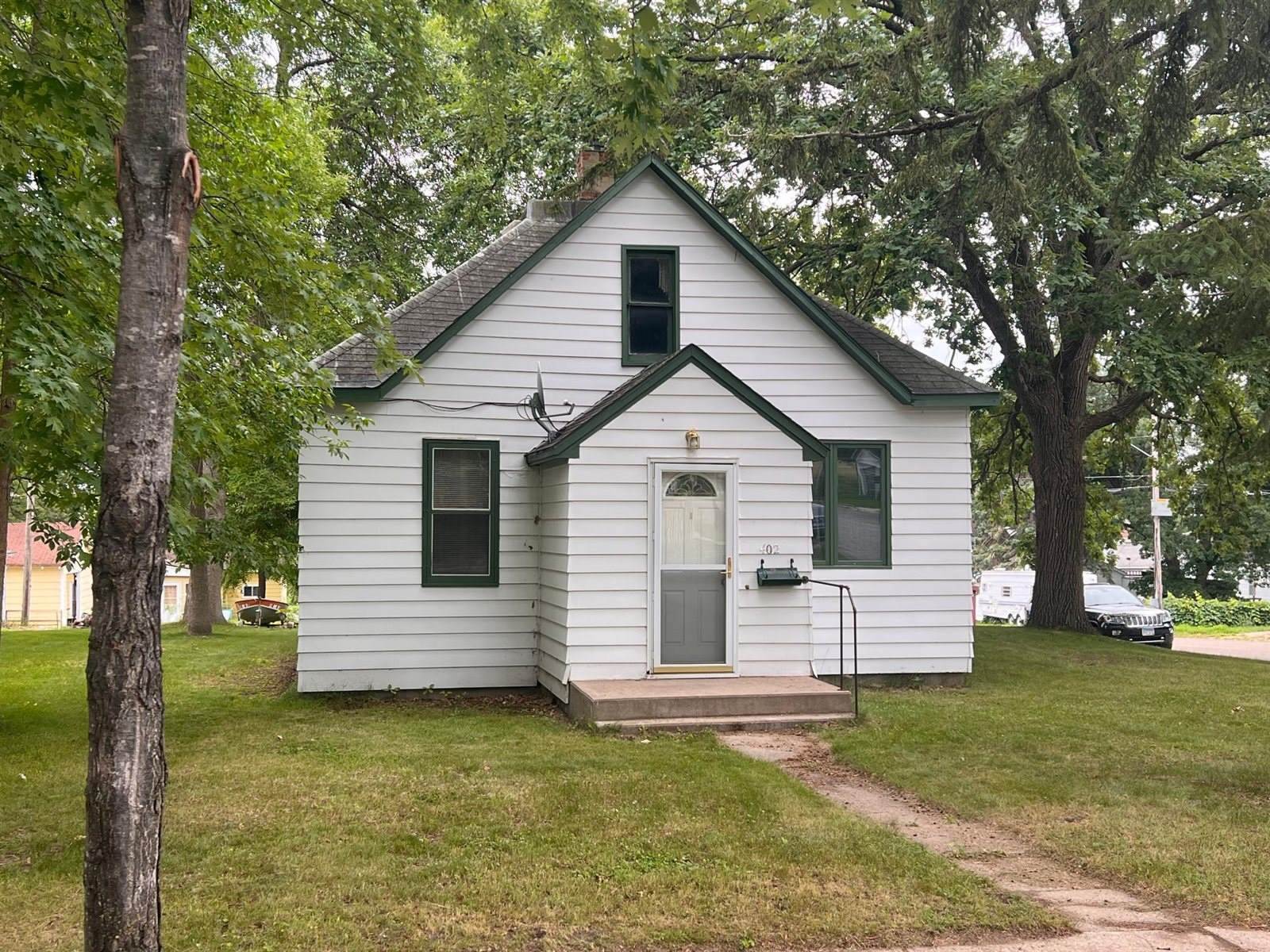 402 7th Street NE, Staples, MN 56479