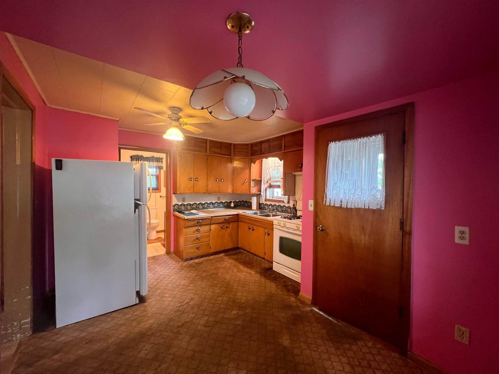 402 7th Street NE, Staples, MN 56479