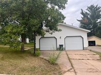 402 7th Street NE, Staples, MN 56479