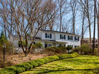 1055 E Niels Ln, West Chester, PA 19382