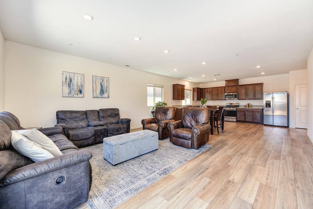 12805 Herringbone Way, Rancho Cordova, CA 95742