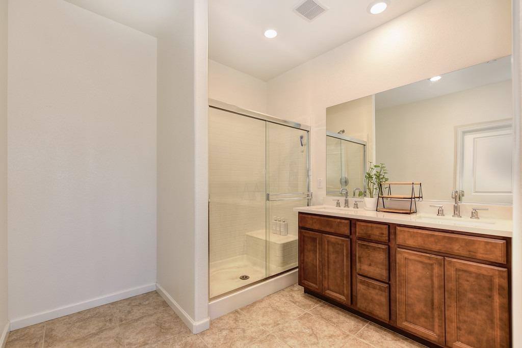 12805 Herringbone Way, Rancho Cordova, CA 95742