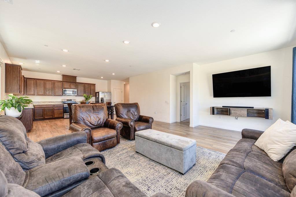 12805 Herringbone Way, Rancho Cordova, CA 95742