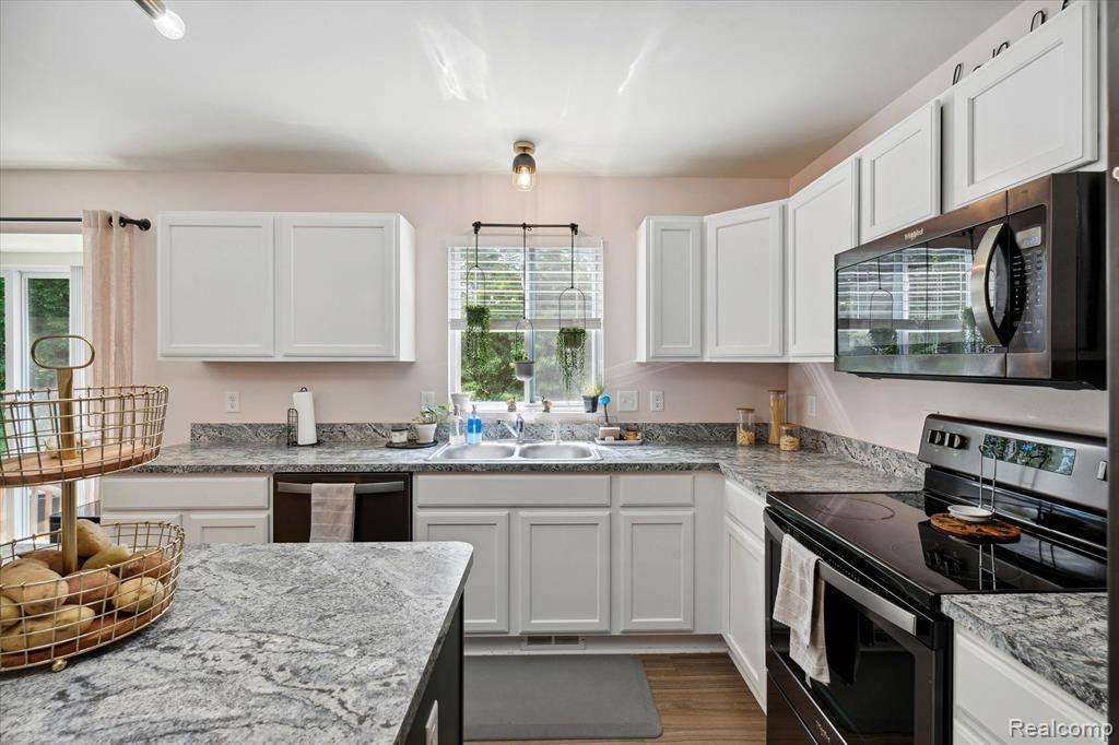 37644 North Dianne Lane, Huron Township, MI 48164