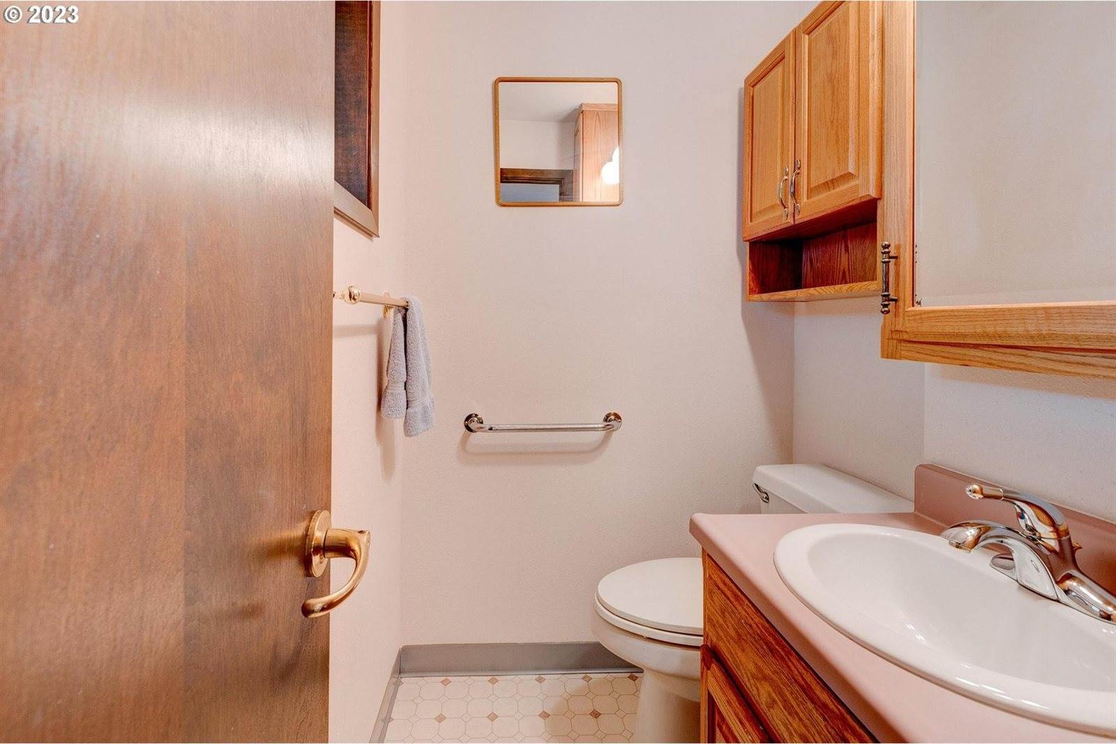 16225 SW Ludwig St, Beaverton, OR 97078