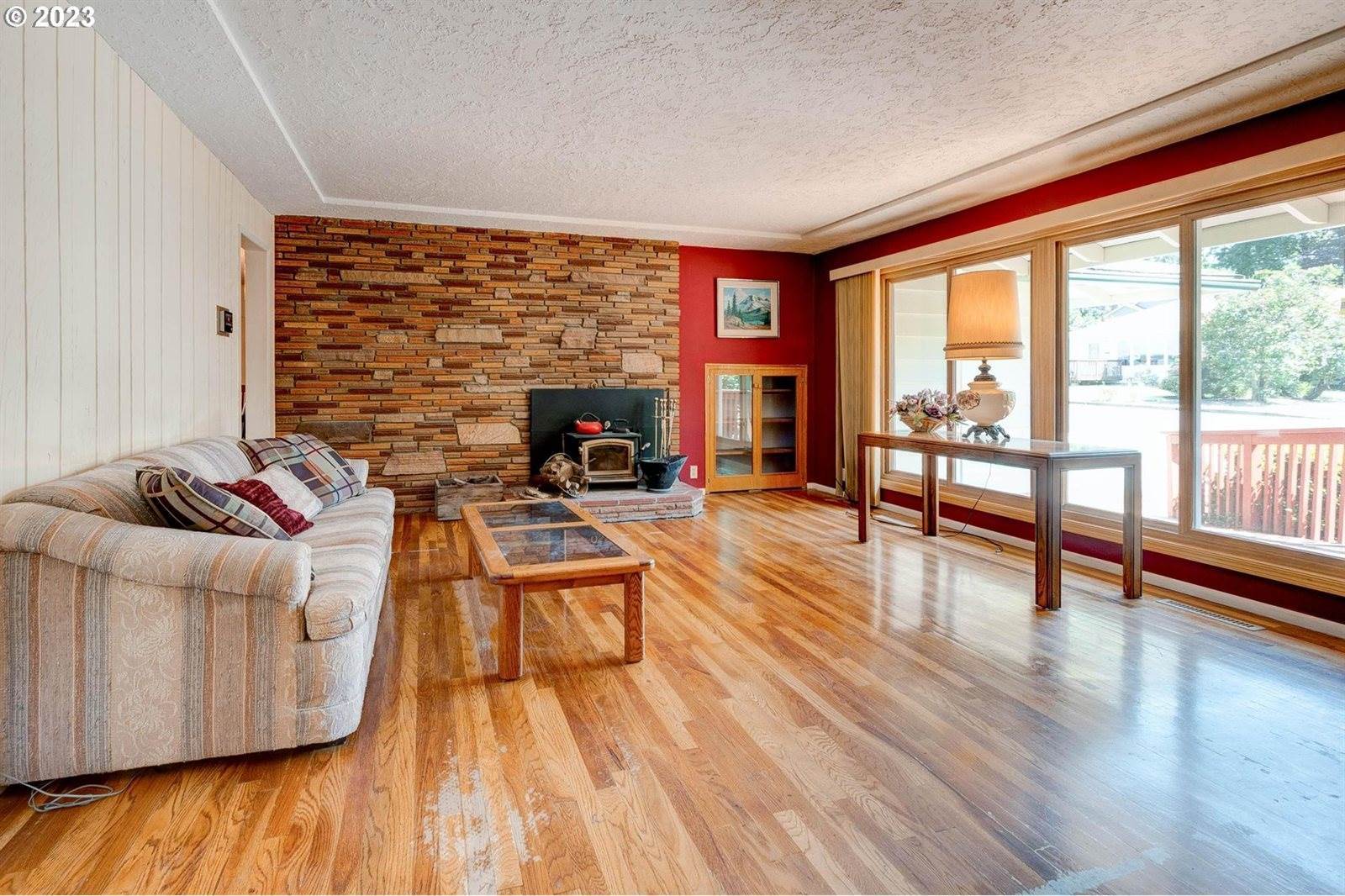 16225 SW Ludwig St, Beaverton, OR 97078