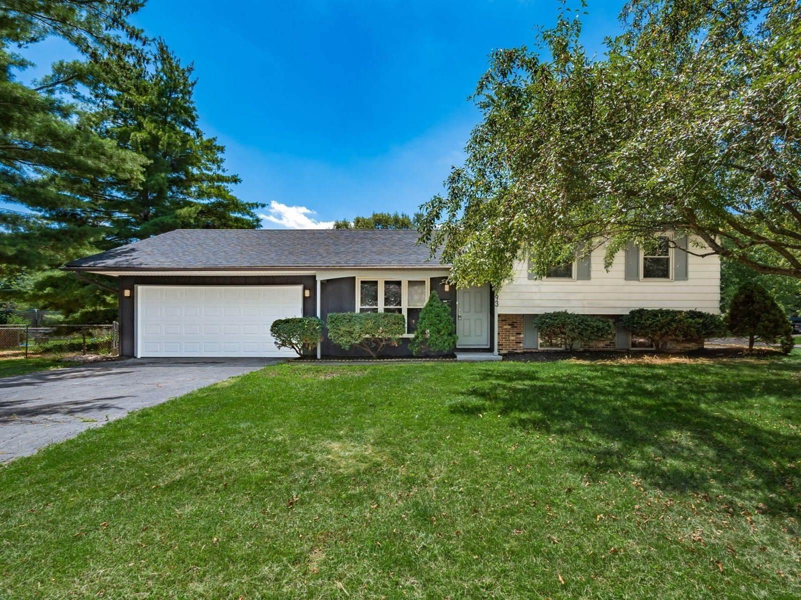 5293 Williamsburg Circle, Hilliard, OH 43026