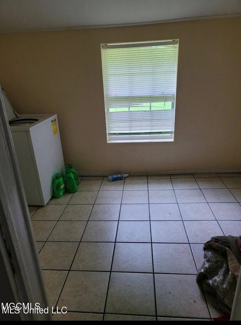 7112 Grierson Street, Moss Point, MS 39563