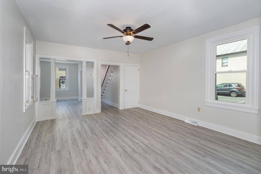 11 West Locust Street, Mechanicsburg, PA 17055