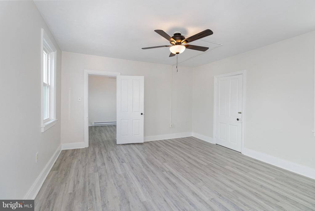 11 West Locust Street, Mechanicsburg, PA 17055