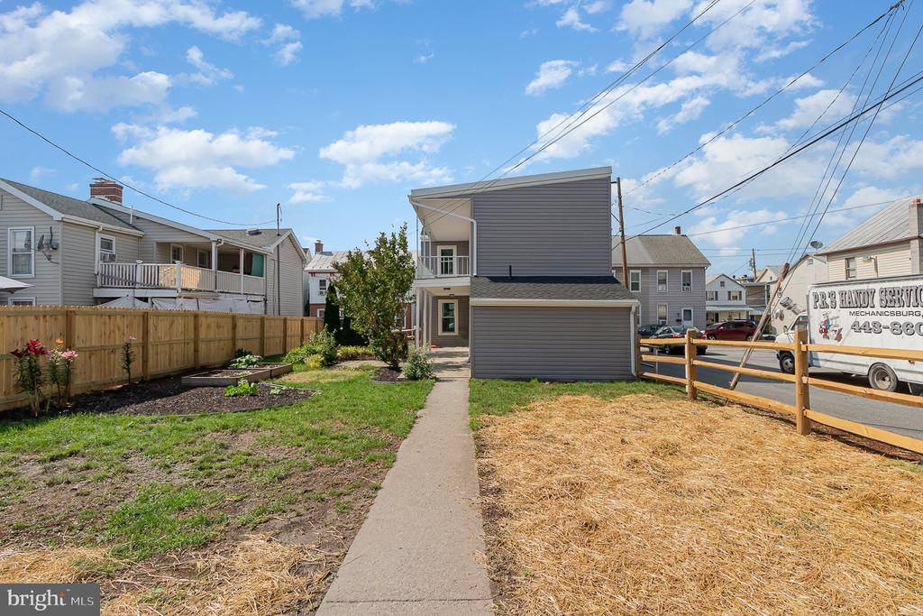 11 West Locust Street, Mechanicsburg, PA 17055
