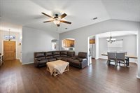 927 Benjamin Drive, Burleson, TX 76028