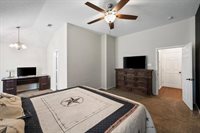 927 Benjamin Drive, Burleson, TX 76028