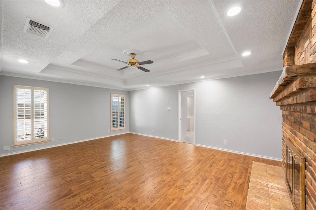 2115 Riverforest Drive, Arlington, TX 76017