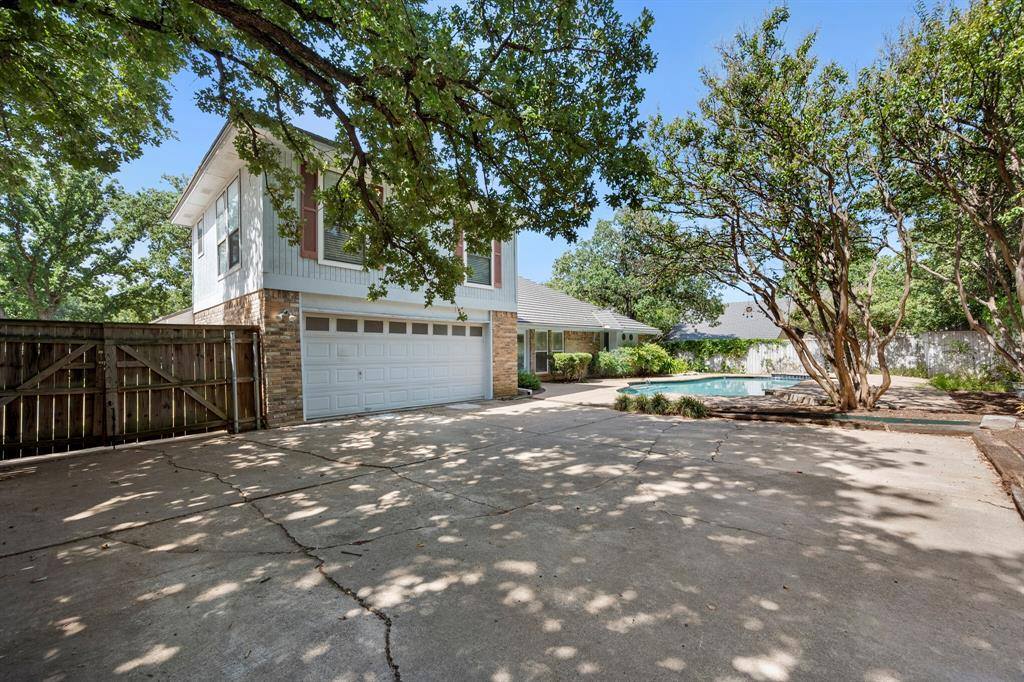2115 Riverforest Drive, Arlington, TX 76017
