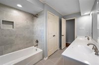 2115 Riverforest Drive, Arlington, TX 76017