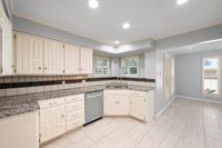 2115 Riverforest Drive, Arlington, TX 76017