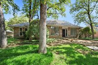 2115 Riverforest Drive, Arlington, TX 76017