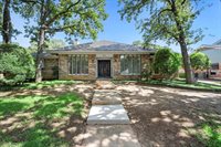2115 Riverforest Drive, Arlington, TX 76017