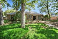 2115 Riverforest Drive, Arlington, TX 76017