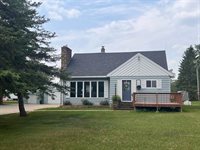 1205 4th Street NE, Staples, MN 56479