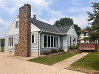 1205 4th Street NE, Staples, MN 56479