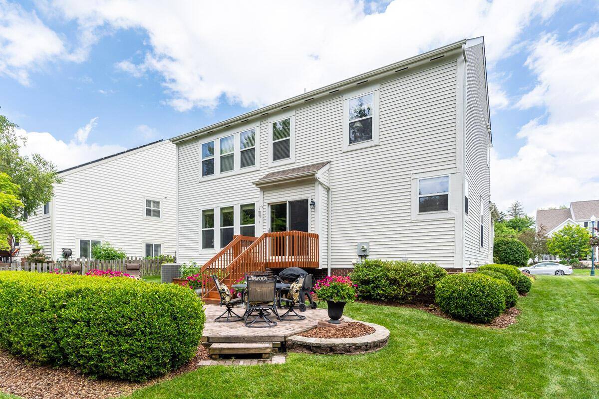 656 Rose Way, Gahanna, OH 43230